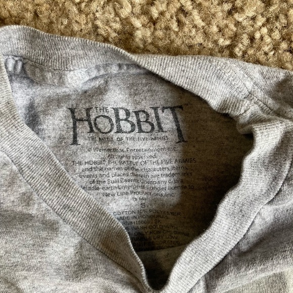 Official The Hobbit Gandalf Graphic Tee - Picture 2 of 2